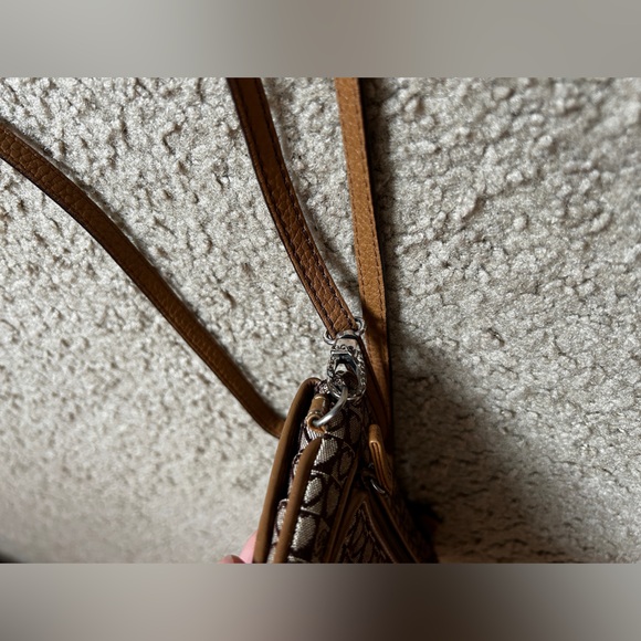 BRIGHTON convertible wristlet Wallet Card Organizer Canvas Heart Print Straps - Picture 11 of 15